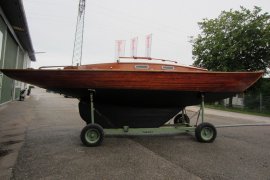 Holz-Segelboot aus dem Jahre 1965 zum Selbstausbau, € 6.500,00